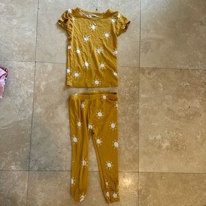 Lightweight pajamas for toddler